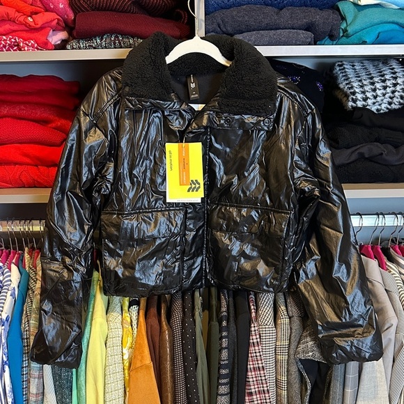 all in motion Jackets & Blazers - All in Motion black long sleeve fleece lined cropped puffer jacket size XS NWT